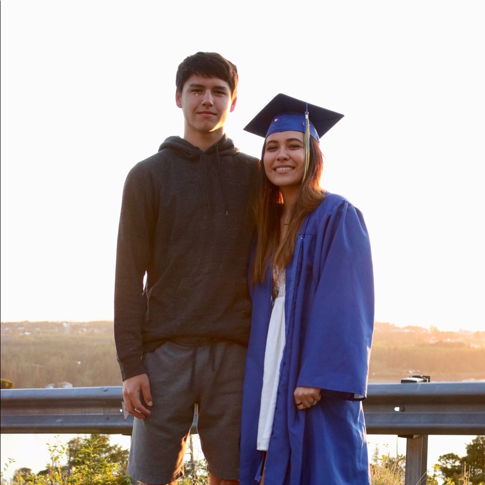 Meet your Posher, Alexis